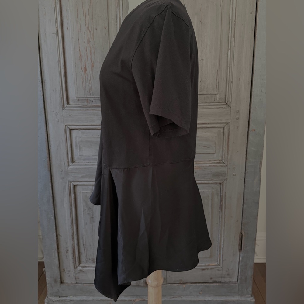 Black Asymmetrical Top - JW Anderson /Uniqlo - Picture 2 of 6